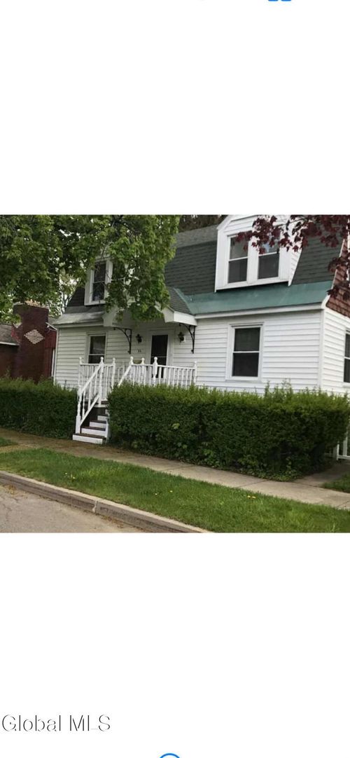 52 Walnut St, Saratoga Springs, NY, 12866-3913 | Card Image