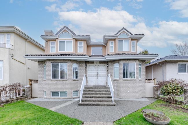 2169 E 48 Th Avenue, House other with 5 bedrooms, 4 bathrooms and 3 parking in Vancouver BC | Image 1