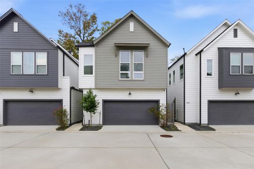 4605 Lavatera St, Houston, TX, 77018-2312 | Card Image