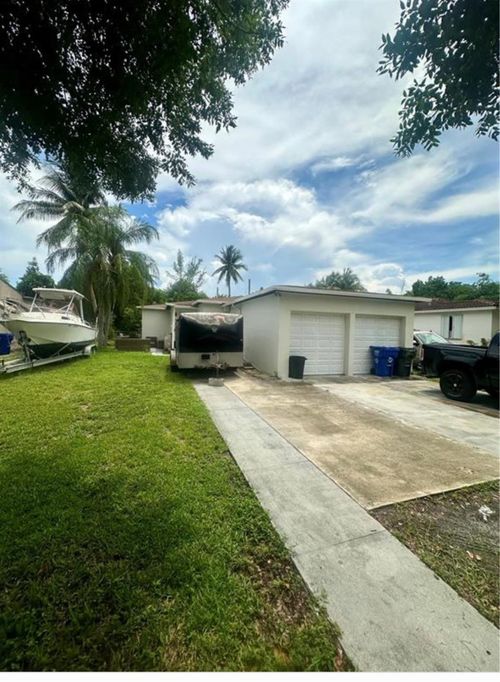 2520 Fillmore St, Hollywood, FL, 33020-4308 | Card Image