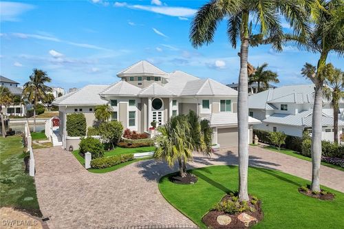 375 Germain Ave, NAPLES, FL, 34108-2127 | Card Image