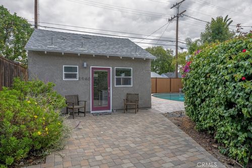 5940 Simpson Ave, Valley Village, CA, 91607-4132 | Card Image