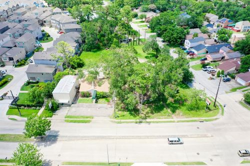 9302 Hammerly Boulevard, Houston, TX, 77080 | Card Image