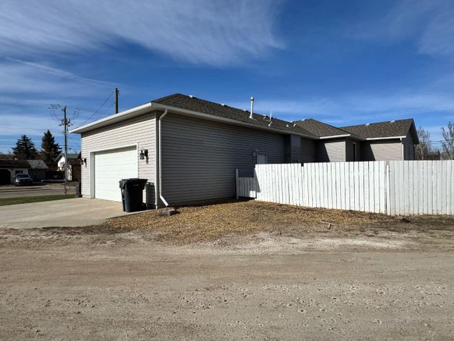 614 1 Street Sw, Home with 5 bedrooms, 3 bathrooms and 2 parking in Drumheller AB | Image 39