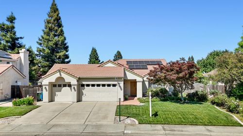 1537 Jamie Dr, Yuba City, CA, 95993-1161 | Card Image