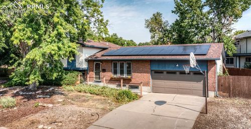 7 Briargate Ter, Pueblo, CO, 81001-1707 | Card Image