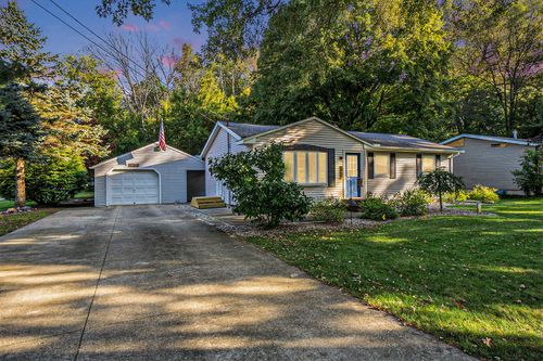 5241 E S Ave, Vicksburg, MI, 49097-8474 | Card Image