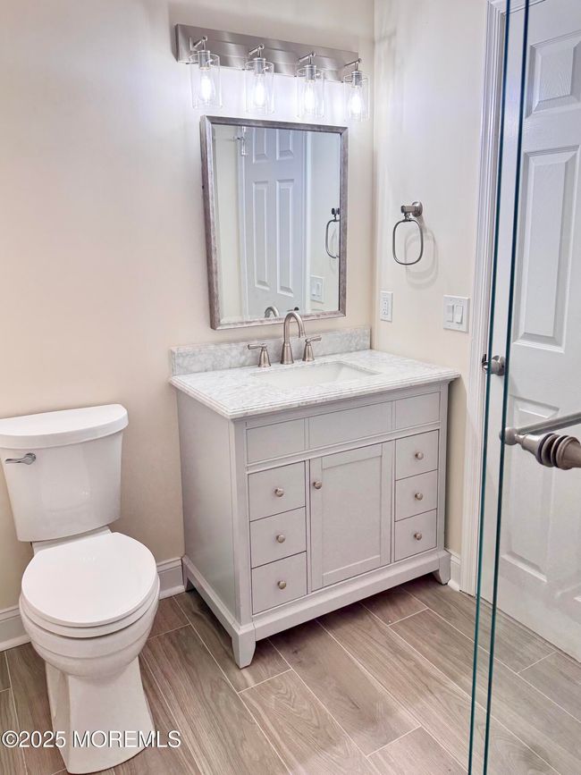Another view of second full bathroom | Image 27