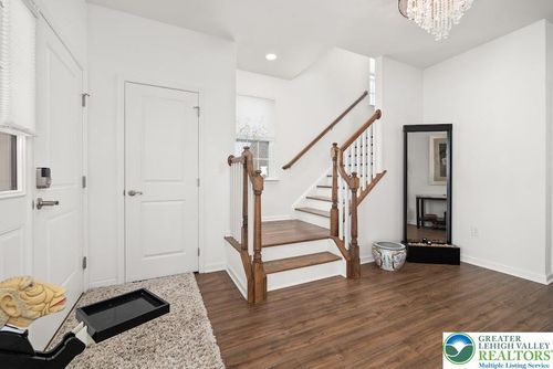 3517 Coventry Dr, Macungie, PA, 18062-8804 | Card Image