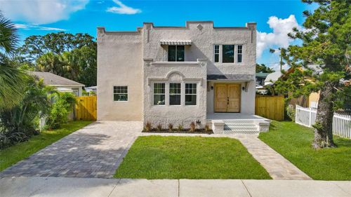 851 37th Ave S, ST PETERSBURG, FL, 33705-3805 | Card Image