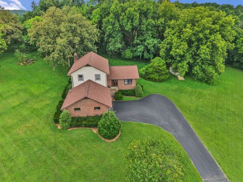 174 Circle Dr, Hartsville, TN, 37074-2040 | Card Image