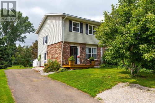50 Andrews Court, Charlottetown, PE, C1C1B1 | Card Image