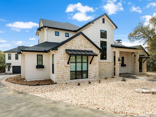 8030 Colonial Woods, Boerne, TX, 78015-4992 | Card Image