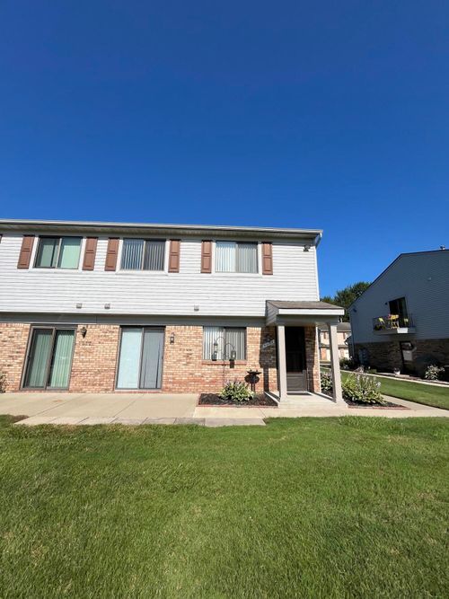 50105 N Jimmy Ct, Chesterfield, MI, 48047-4671 | Card Image