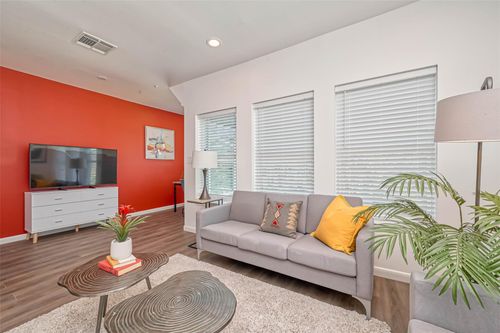 202-1924 Calumet St, Houston, TX, 77004-7266 | Card Image