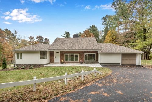 31 Lovers Ln, Greenfield, MA, 01301-1032 | Card Image