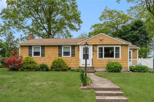 107 Columbia Ave, Coventry, RI, 02816-7121 | Card Image