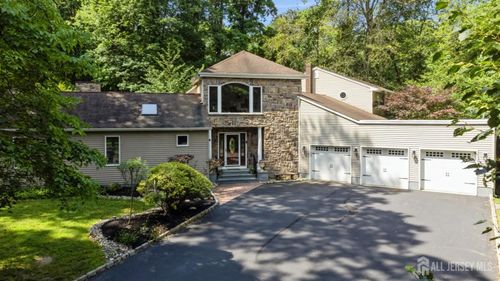 2 Darby Rd, East Brunswick, NJ, 08816-3407 | Card Image