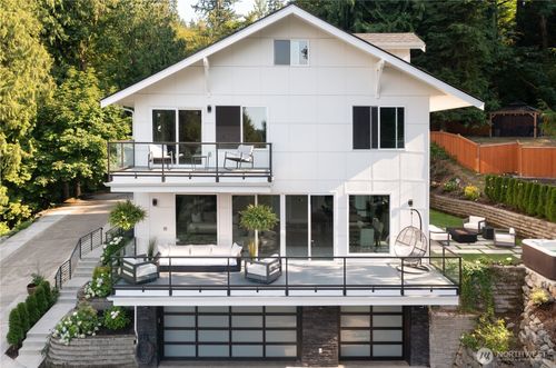 16831 84th Ln Ne, Kenmore, WA, 98028-3978 | Card Image