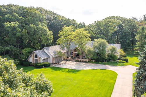 5520 Hilltop Ln, Libertyville, IL, 60048-4274 | Card Image