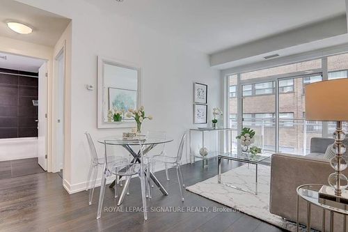 318-223 St Clair Ave W, Toronto, ON, M4V0A5 | Card Image