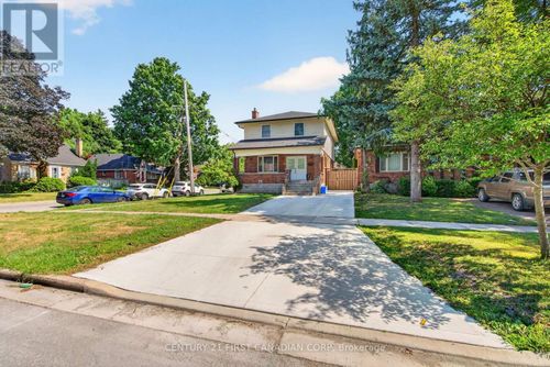 569 Cheapside St, London, ON, N5Y3X7 | Card Image