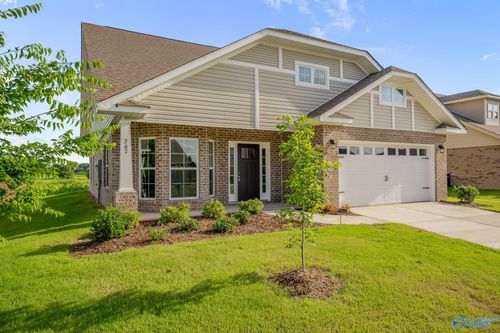207 Taunton St Sw, Huntsville, AL, 35824-2939 | Card Image