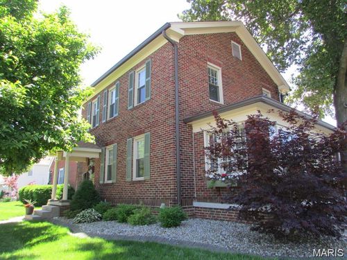 239 W Elm St, Alton, IL, 62002-5125 | Card Image