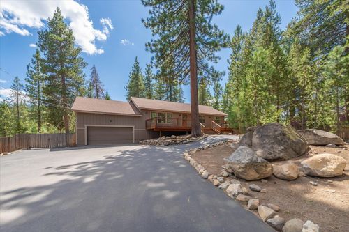 11715 Deerfield Drive, Truckee, CA, 96161-0508 | Card Image