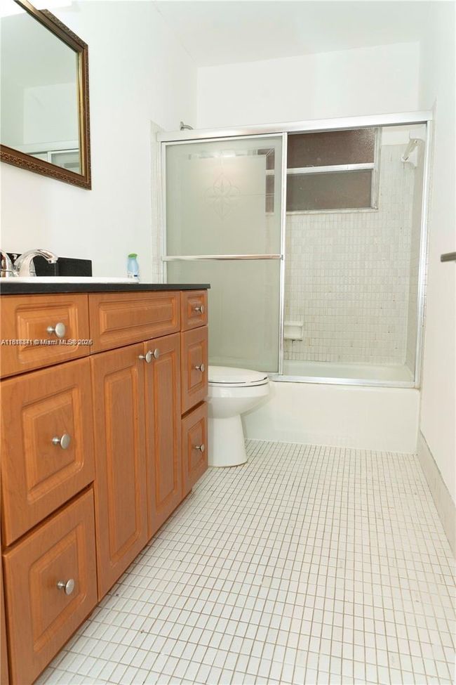APT-23C - 5140 Sw 40 Th Ave, Condo with 2 bedrooms, 2 bathrooms and null parking in Fort Lauderdale FL | Image 31