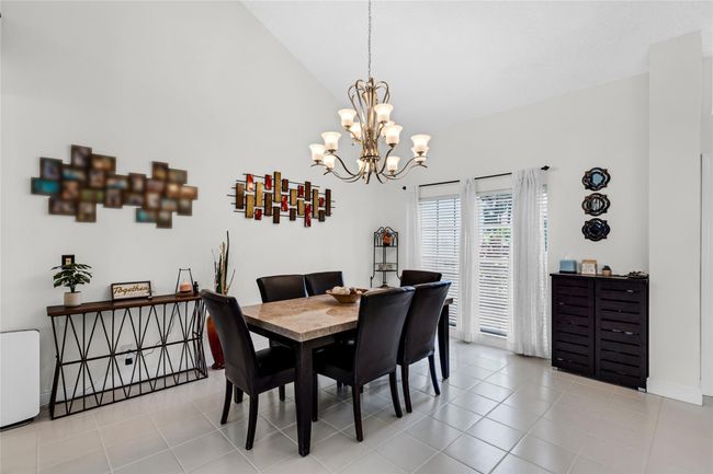 19367 Nw 13 Th St, House other with 5 bedrooms, 3 bathrooms and null parking in Pembroke Pines FL | Image 9