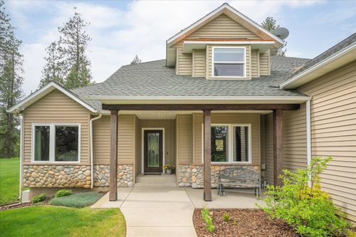 12421 E Mt Spokane Park Dr, Mead, WA, 99021-8801 | Card Image