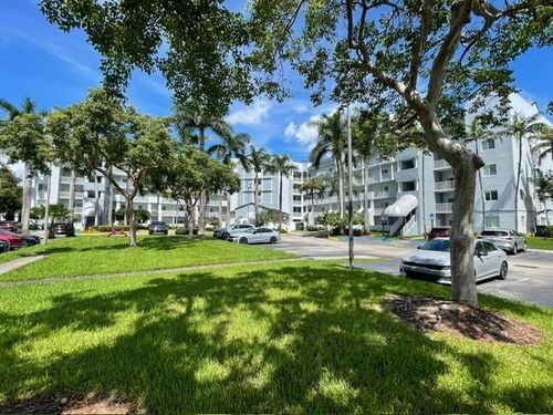 apt-302-10700 Nw 66th St, Doral, FL, 33178-5507 | Card Image