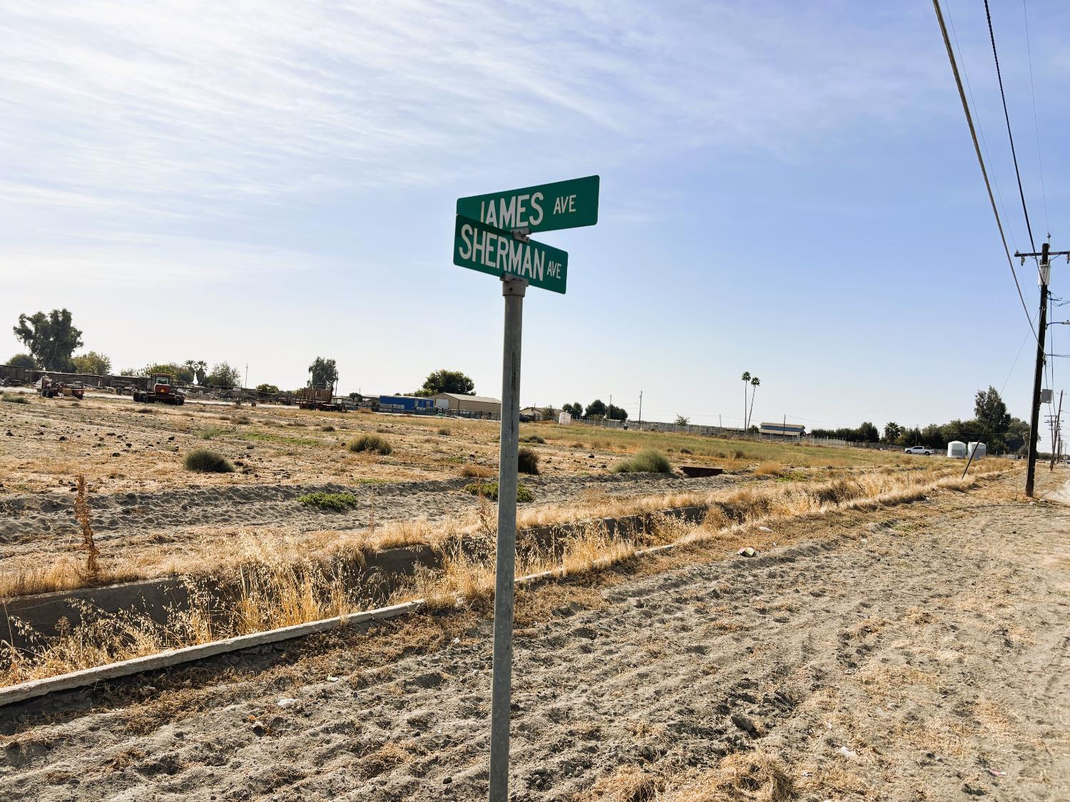 Land in Corcoran 3