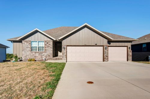 517 N Stella Ct, Willard, MO, 65781-9438 | Card Image