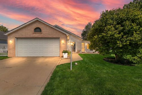326 Brown Court, Chesterton, IN, 46304 | Card Image