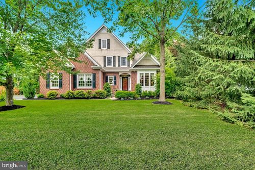 4 Danser Dr, Cranbury, NJ, 08512-3171 | Card Image