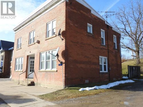 1792 Longwoods Road, Southwest Middlesex (Wardsville), ON, N0L2N9 | Card Image