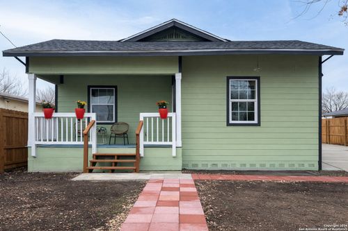 647 N San Gabriel Ave, San Antonio, TX, 78228-6121 | Card Image