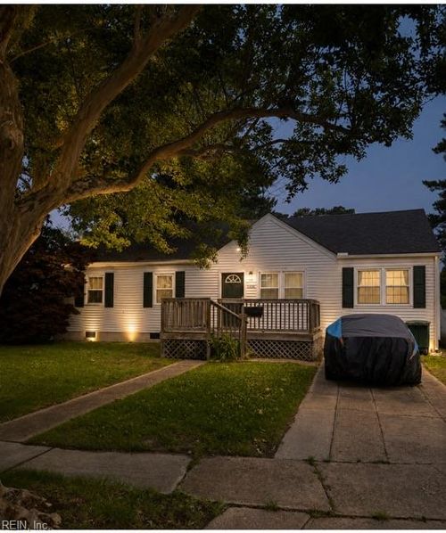 5530 Macon Ct, Norfolk, VA, 23513-1627 | Card Image
