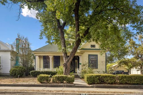 302 Florida St, San Antonio, TX, 78210-1516 | Card Image