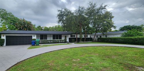 14715 N Spur Dr, Miami, FL, 33161-2038 | Card Image