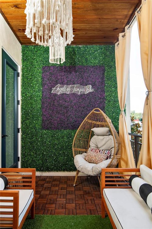 4919 N Nebraska Ave, Tampa, FL, 33603-4050 | Card Image