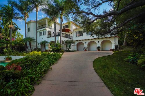 14285 Valley Vista Blvd, Sherman Oaks, CA, 91423-4309 | Card Image