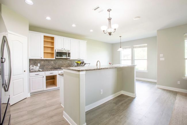 350 Mcgarity, House other with 5 bedrooms, 3 bathrooms and 4 parking in Kyle TX | Image 9