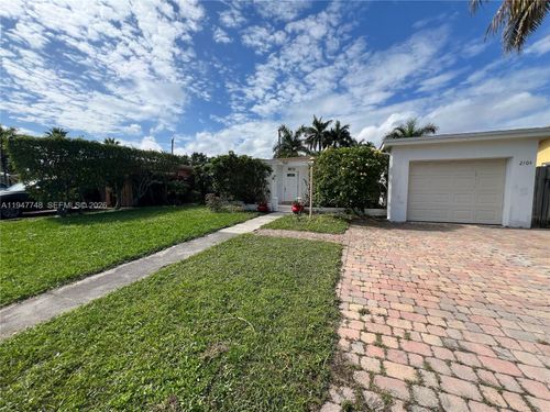 2104 N 14th Ct, Hollywood, FL, 33020-2519 | Card Image