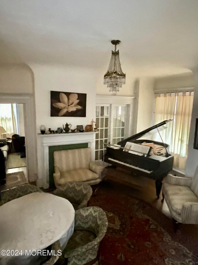 912 W State St, House other with 6 bedrooms, 2 bathrooms and null parking in Trenton NJ | Image 7