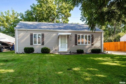 3006 W 71st St, Davenport, IA, 52806-1467 | Card Image
