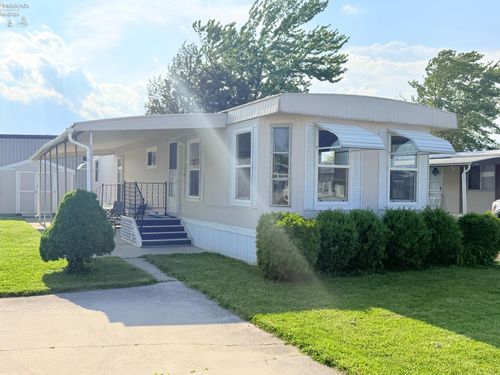 196 Rathbun Dr, Marblehead, OH, 43440-9550 | Card Image