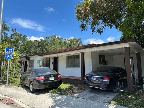 545 Nw 81st St, Miami, FL, 33150-2856 | Card Image